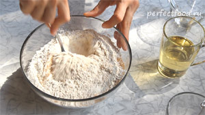 Постное песочное тесто и выпечка из черешни