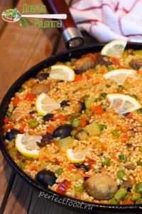 Вегетарианская паэлья с грибами