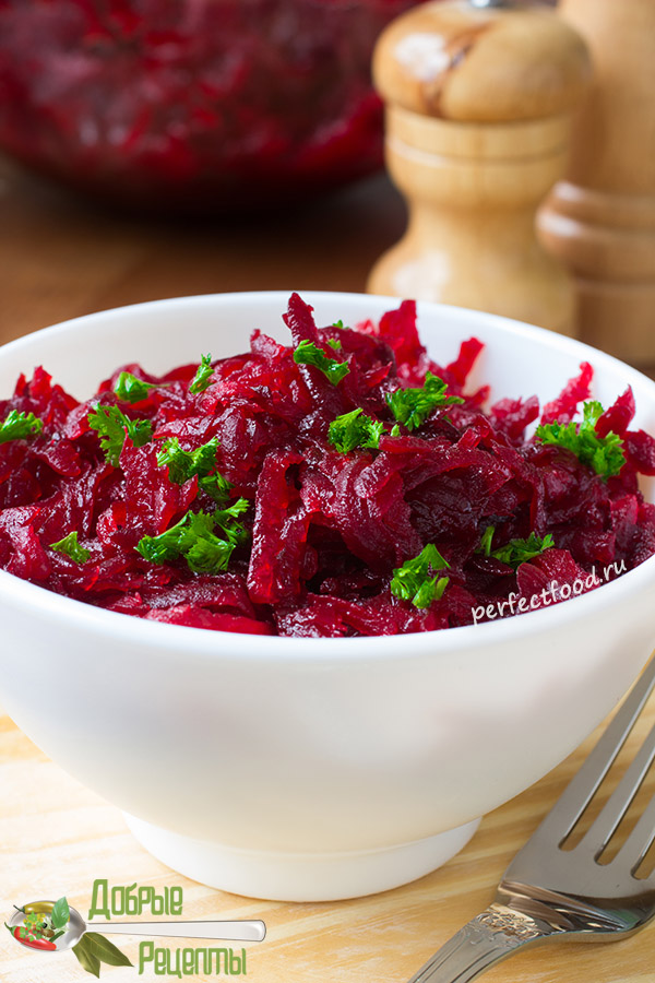Салат из варёной свёклы - рецепт с фото