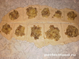 Пирожки из слоёного теста с грибами и картошкой — фото-рецепт