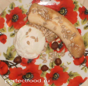 Болгарский салат «Снежанка» с огурцами Банановый десерт с мёдом и мороженым от Аполлинарии