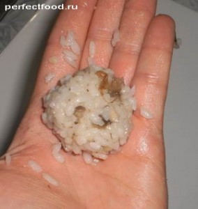 Хрустящие шарики с рисом и грибами — фото-рецепт