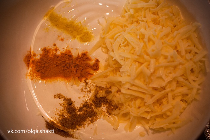 Запеканка с соевым мясом (фаршем) от Ольги Ильюхиной. Рецепт для лактовегетарианцев - с сыром и сметаной.