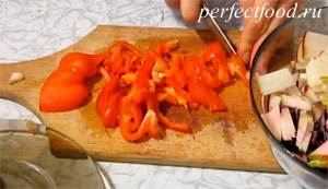Салат из краснокочанной капусты - рецепт с фото 3