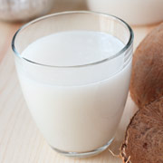 Французский луковый суп. Рецепт с фото и видео Готовим полезное и вкусное сырое веганское молоко из кокосов. Домашнее кокосовое молоко обойдётся намного дешевле покупного!