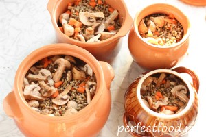 Перловка с грибами в горшочках — рецепт с фото и видео