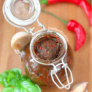 Греческий салат — рецепт с фото и видео Готовим острую грузинскую приправу, которая наполнит новым вкусом вашу пищу! Рецепт аджики из острого перца.