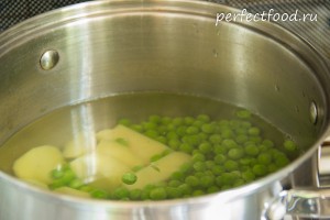Зелёный суп-пюре с горошком. Рецепт с фото