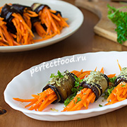 Обалденная холодная закуска для праздников и будней: запечённые баклажанные рулетики с домашней морковкой по-корейски. Пробуйте и наслаждайтесь!