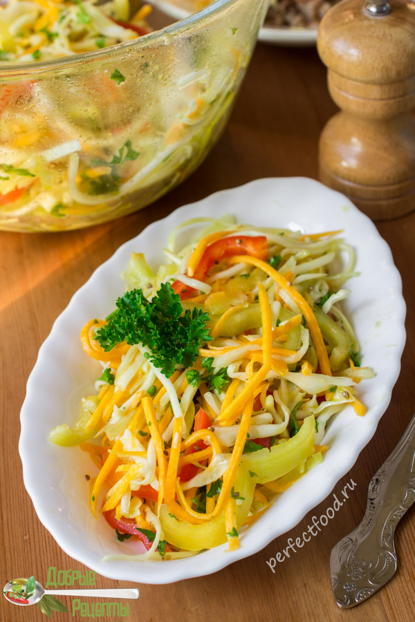 Полезный салат из сырой тыквы и кабачка - рецепт