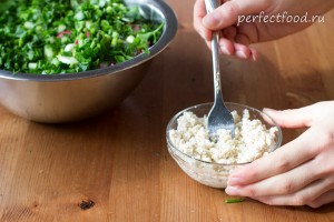 Летний салат с редиской и огурцом — рецепт с фото и видео
