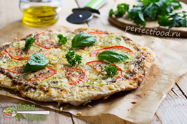 Домашняя пицца с сыром и помидорами - рецепт с фото и видео
