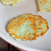 Тушёная картошка с брокколи — рецепт с фото и видео Готовим вкусные и очень простые картофельные драники. Рецепт постный - драники без яиц и молочных продуктов.