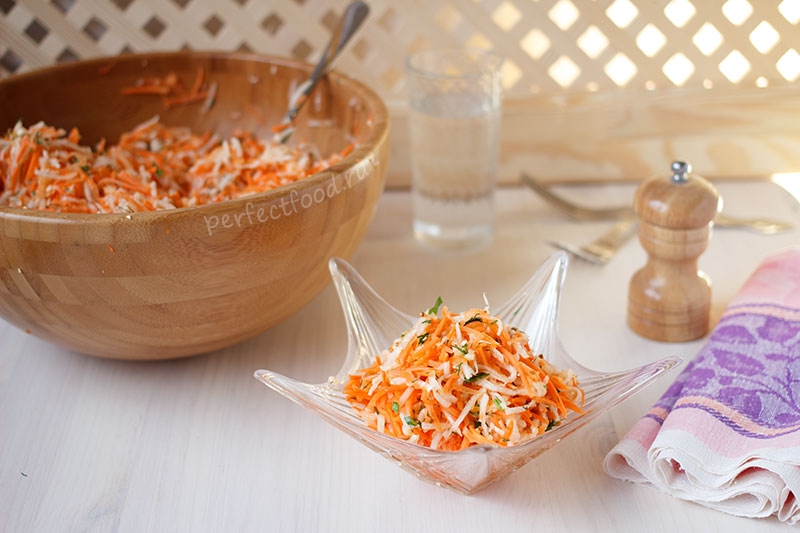 Салат из редьки дайкон с морковью